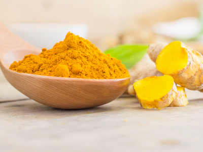 curcuma para el pelo